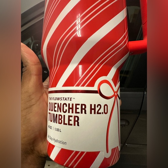 Stanley Candy Cane Twist 40oz Quencher - Picture 7 of 13